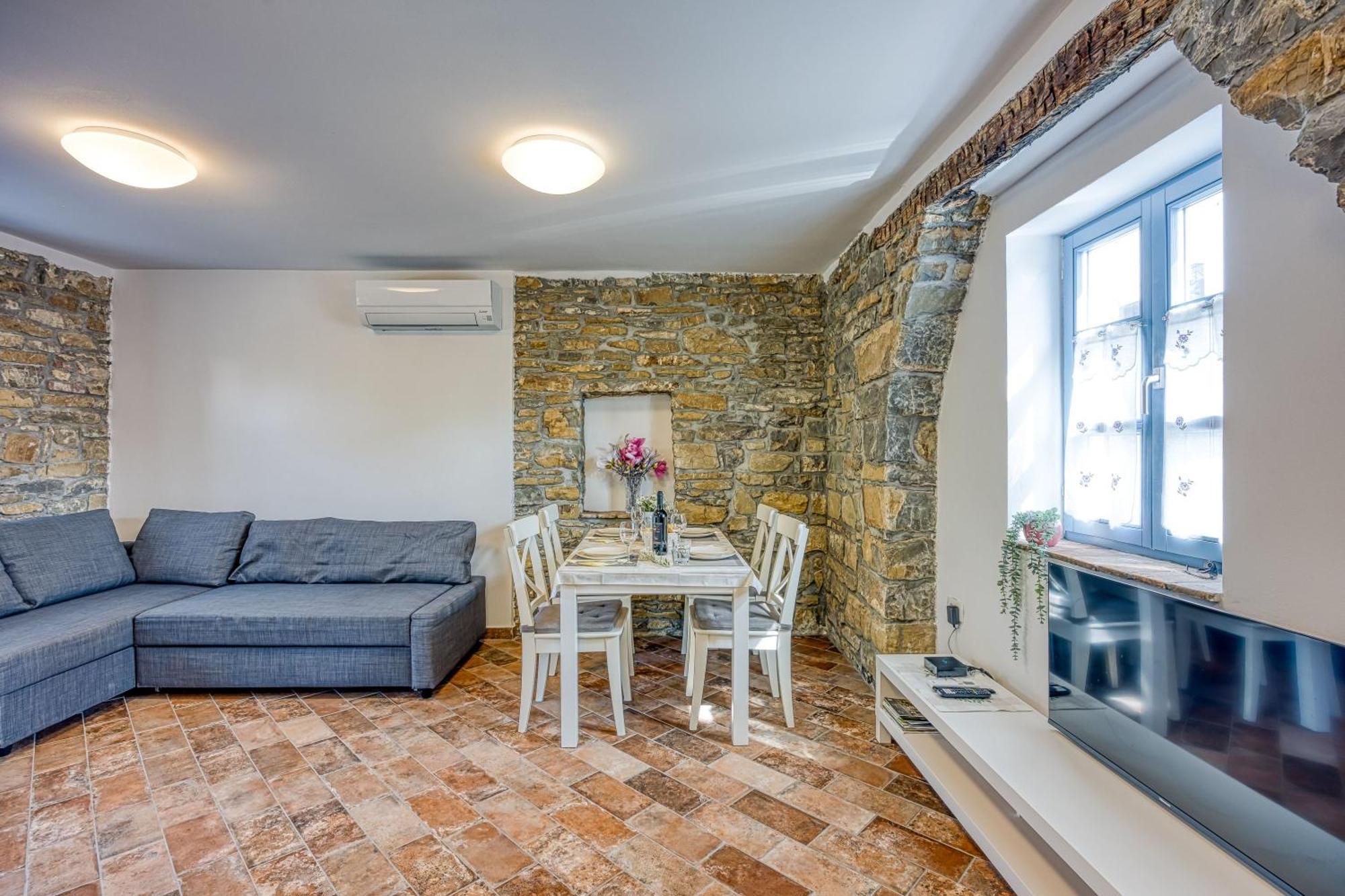 شقة Istrian Casa Pr Marici Pobegi المظهر الخارجي الصورة
