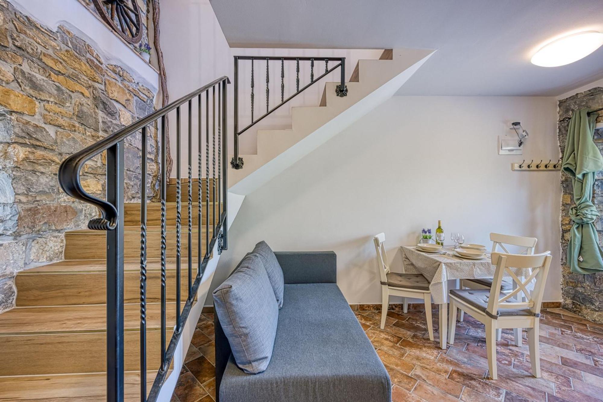 شقة Istrian Casa Pr Marici Pobegi المظهر الخارجي الصورة